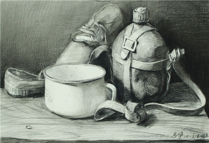 靜物素描老水壺飯盒范畫賞析