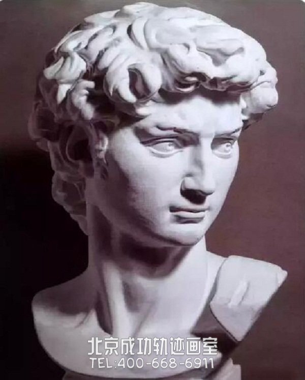 大衛石石膏像