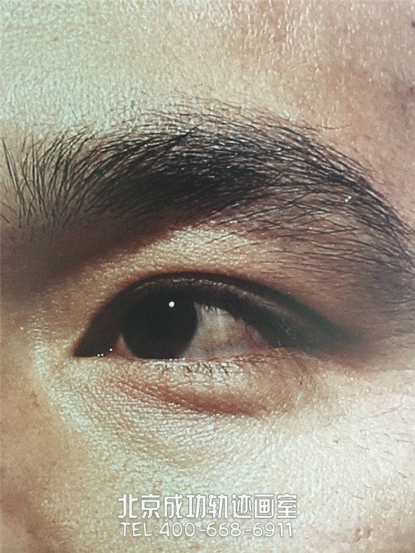 素描入門:眼睛鼻子嘴巴的素描精講解析教程